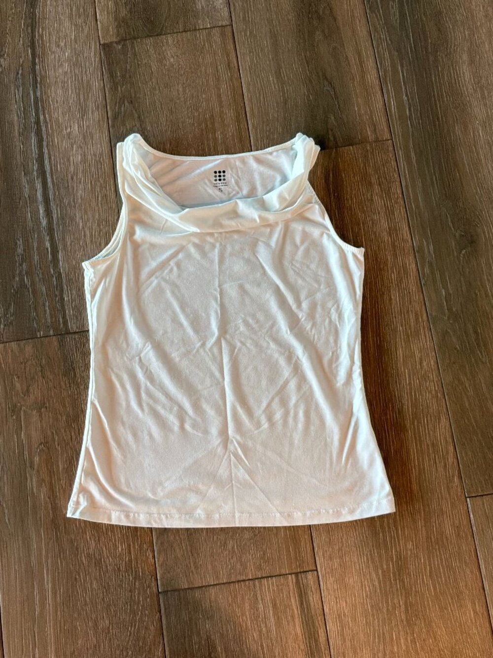 Title Nine women's Cowl Breeze Sleeveless tank in ivory size small - Picture 1 of 5